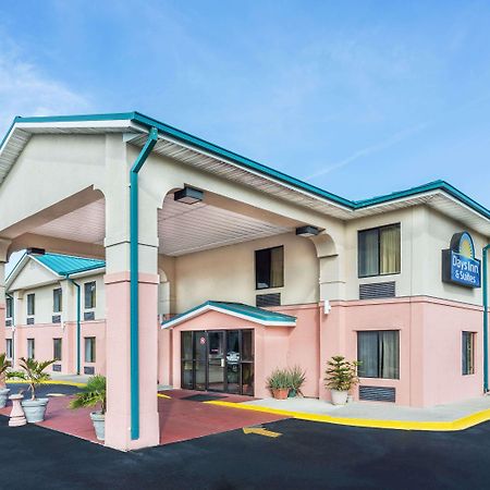 Days Inn By Wyndham Panama City/Callaway Екстер'єр фото