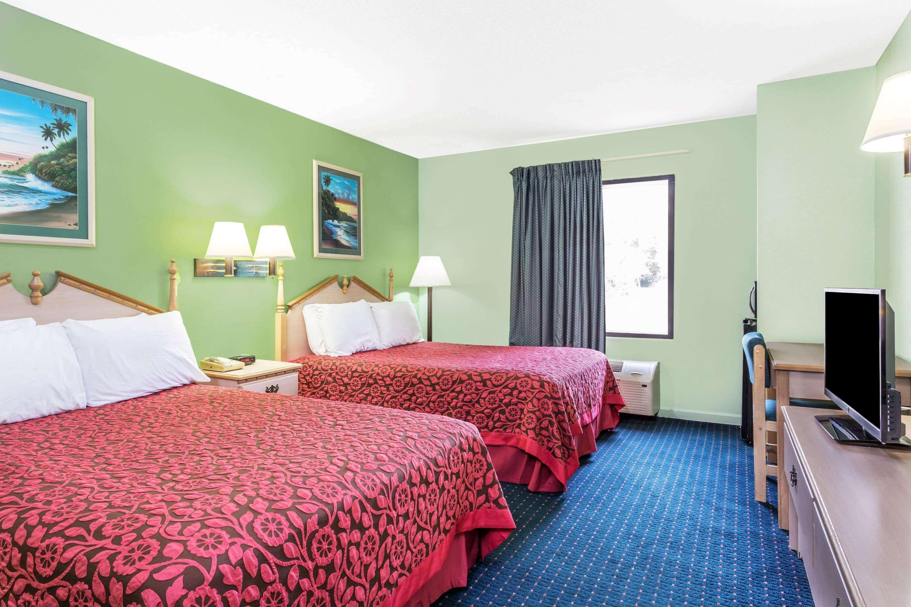 Days Inn By Wyndham Panama City/Callaway Екстер'єр фото