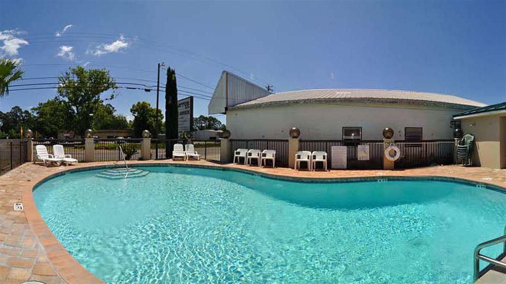 Days Inn By Wyndham Panama City/Callaway Екстер'єр фото